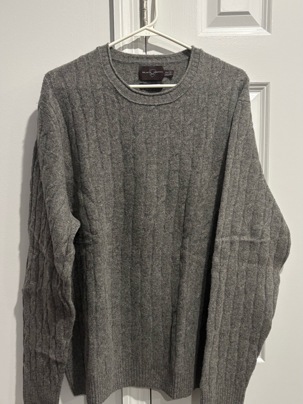 FREE SHIPPING - Black Brown 1826 Men's 100% Merino Wool Sweater